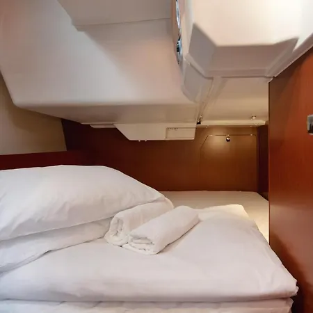 Beneteau Oceanis 38.1.- Anima Maris Iii Sailing Boat بوتيل سبليت